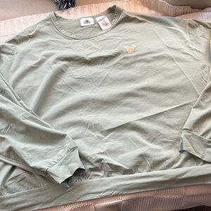 Women’s Disney Light Green shirt with Mickey Emblem.  Never worn.  2X.